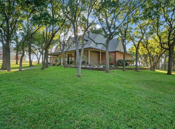 200 Leea Lane, Weatherford, TX 76087