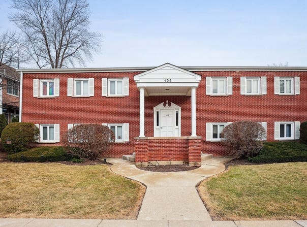 509 N Dunton Avenue, Arlington Heights, IL 60004