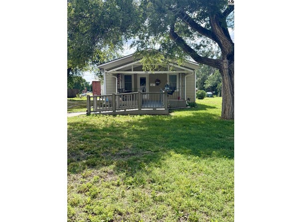 1108 S Ash St, McPherson, KS 67460