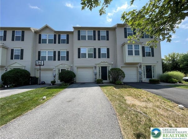 1058 Sparrow Way, Upper Macungie Twp, PA 18031