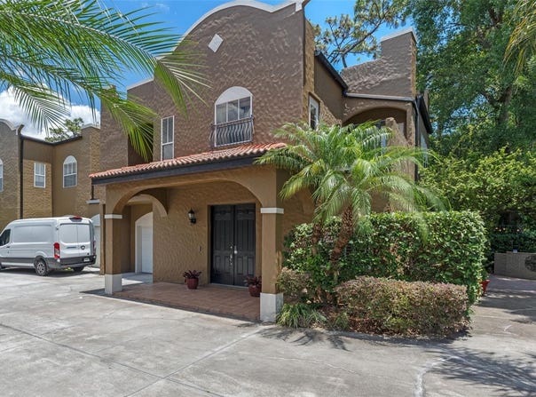 2238 HAWICK LANE, WINTER PARK, FL 32792