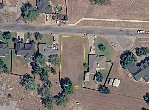 805 E Second Street, Cuero, TX 77954