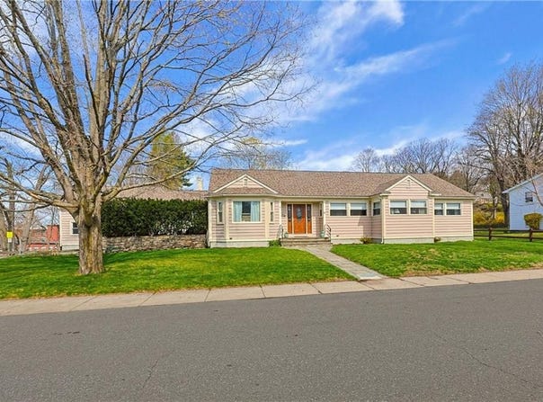 11 Katherine Road, Woonsocket, RI 02895