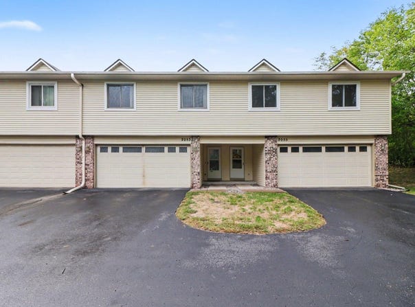 2053 Edgerton Street, Maplewood, MN 55117