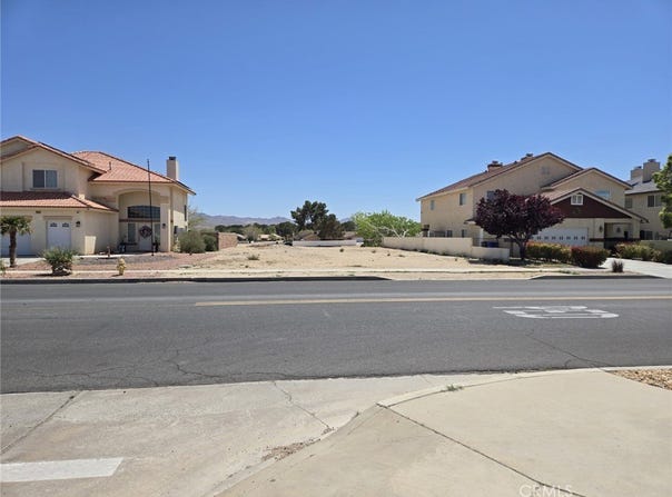 26979 Lakeview Drive, Helendale, CA 92342