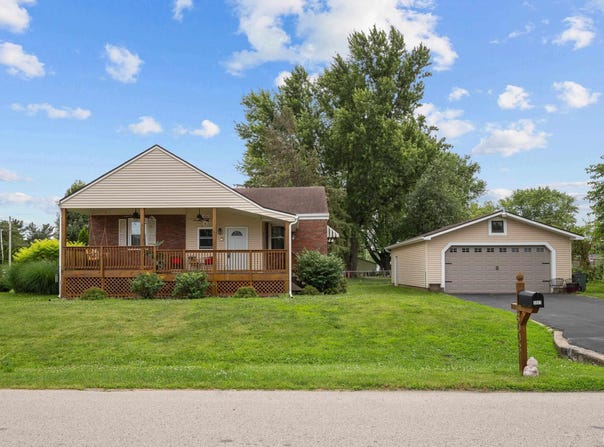 5003 48TH Street, Moline, IL 61265