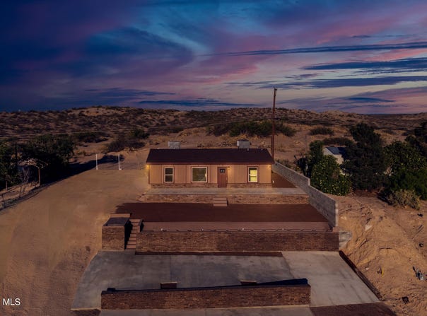 1682 GREEN PEAR DR, El Paso, TX 79928