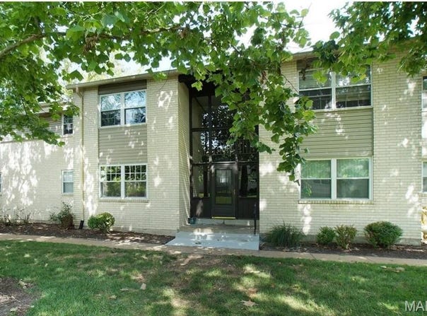 160 Cumberland Park Court, Ballwin, MO 63011