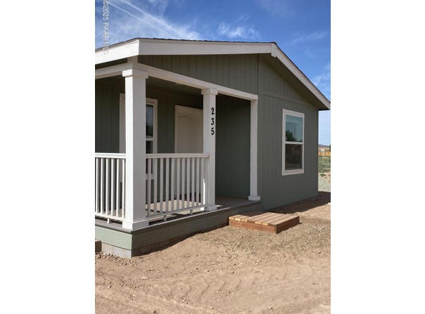 235 W Venice Way, Paulden, AZ 86334