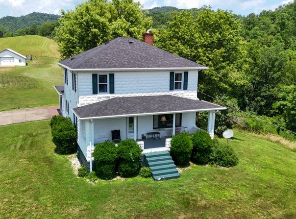 808  Elk River Rd, Gassaway, WV 26624