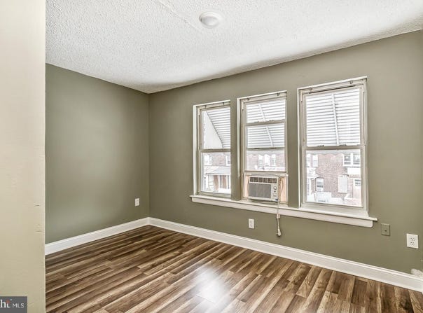 1118 THOMAS STREET, CHESTER, PA 19013