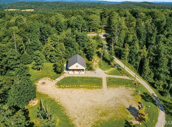 7067 Hwy C, Fredericktown, MO 63645