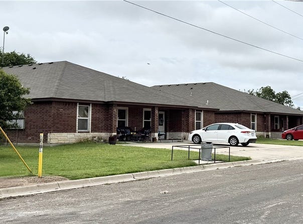 801 And 803 S Live Oak Street, Lampasas, TX 76550