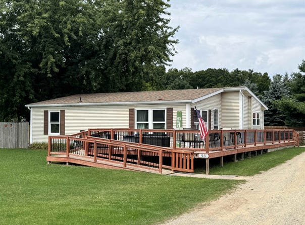 93 E Kapplinger Drive, Farwell, MI 48622