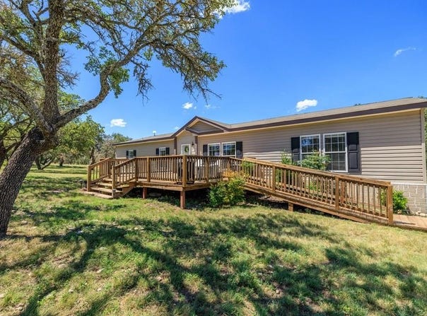 429 Spanish Oak Trail, Harper, TX 78631