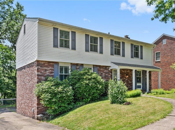 126 Penn Lear Drive, Monroeville, PA 15146