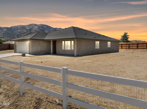 20601 Country Club Drive, Tehachapi, CA 93561