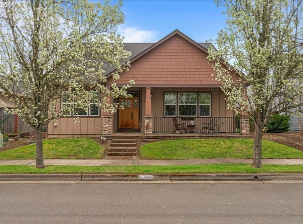 1703 WEBB LAKE DR, Silverton, OR 97381