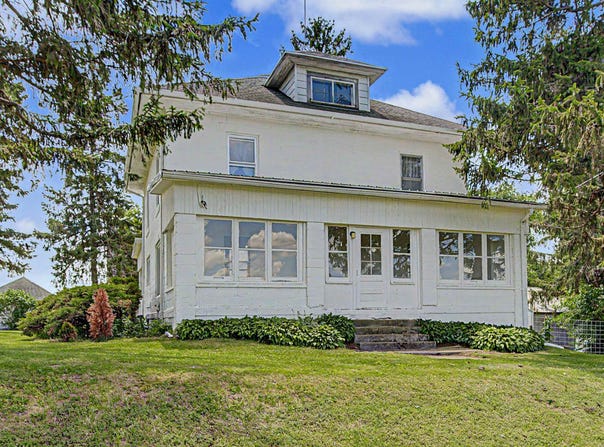 3139 E McConnell Road, DAKOTA, IL 61018