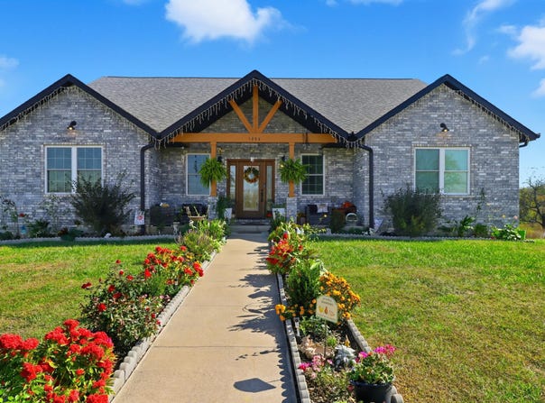 1826 Top Road, Mountain Grove, MO 65711