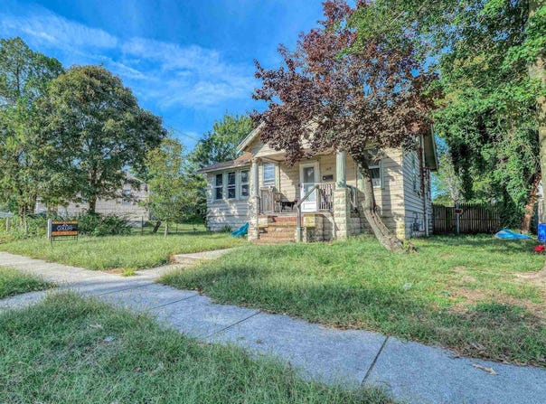 109 E Cedar Ave, Somers Point, NJ 08244-1228