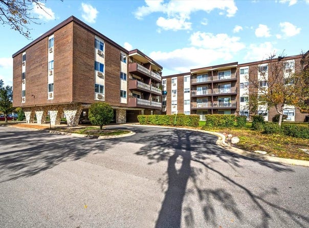Lombard, IL 60148