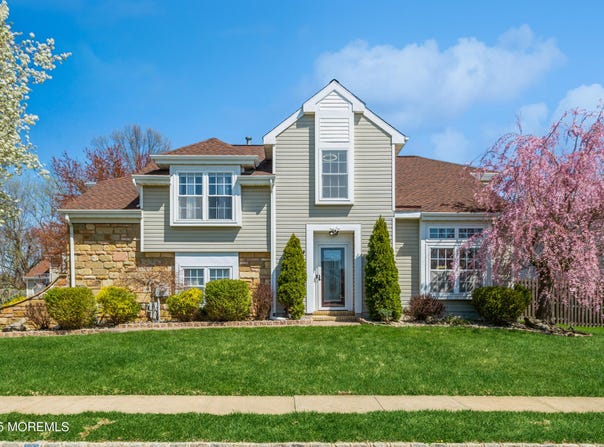 204 Kentucky Way, Freehold, NJ 07728