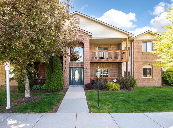 2592 Eagles Circle, Ypsilanti, MI 48197