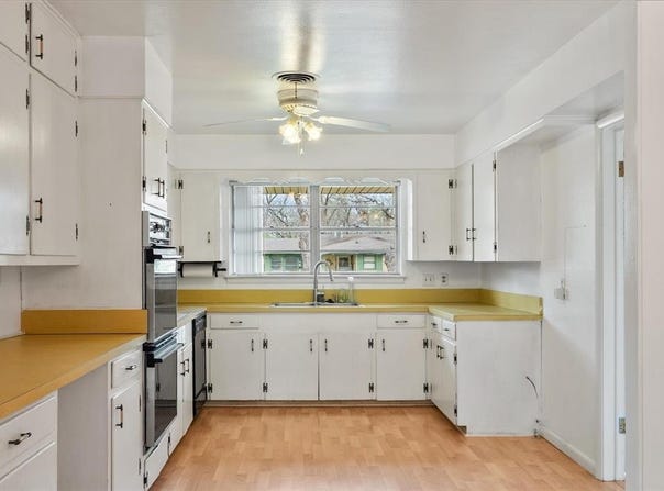 1604 Marshalldale Drive, Arlington, TX 76013