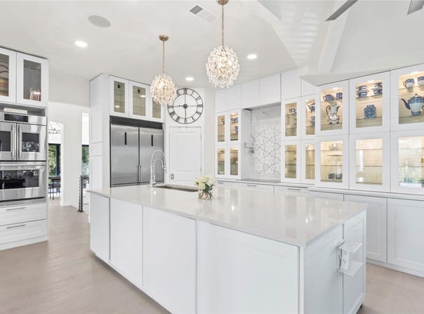 17 The Hills DR, Austin, TX 78738