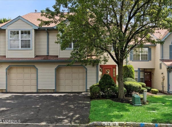 437 Dorchester Way, Manalapan, NJ 07726