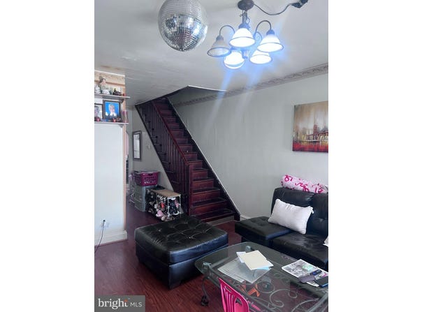 579 PINE STREET, CAMDEN, NJ 08103