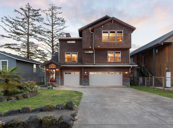 6925 Parker Street, Pacific City, OR 97135