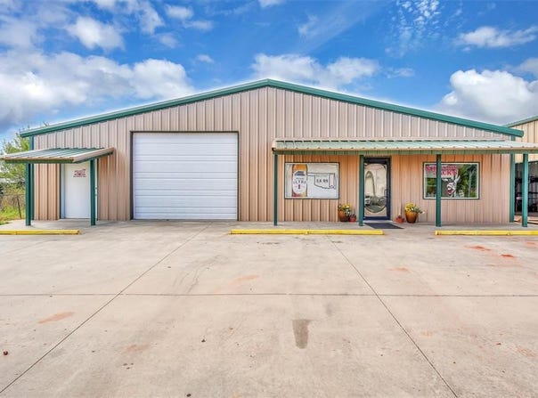 602 Arkansas Avenue, Sayre, OK 73662