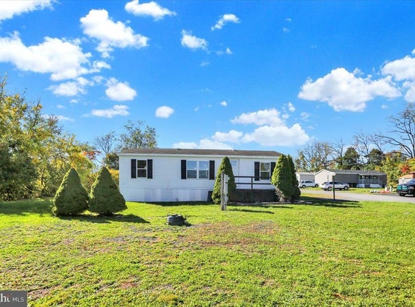 327 OAK Street, HAMBURG, PA 19526