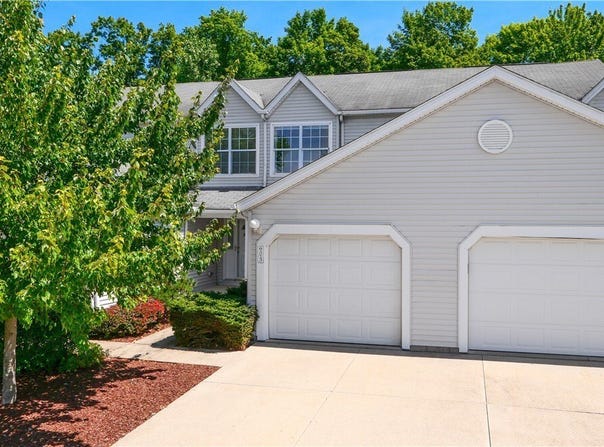 9323 HICKORY RIDGE DRIVE, STREETSBORO, OH 44241