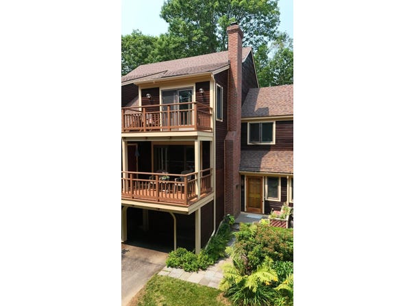 10 Harbor Drive, Lincolnville, ME 04849