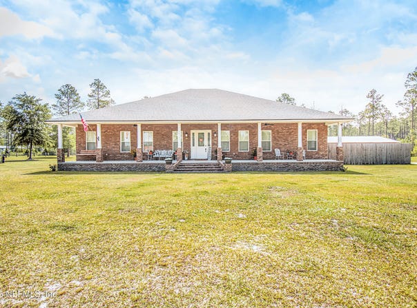 14157 GLEN FARMS Drive, Glen St. Mary, FL 32040