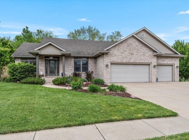 4319 Creek Drive, Springfield, IL 62711