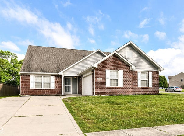 6479 Enclave Boulevard, Greenwood, IN 46143