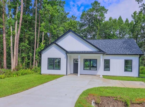 1874 Rolling Hills Dr., Conway, SC 29526