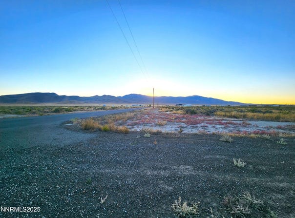 545 Yellow Brick Road, Battle Mountain, NV 89820