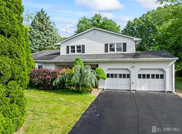 6 Dexter Road, East Brunswick, NJ 08816