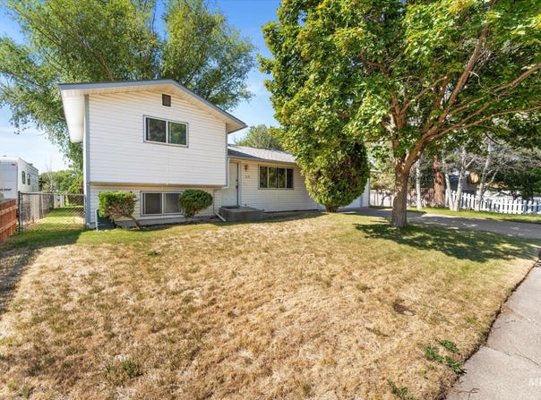 215 E 14th North, Mountain Home, ID 83647-1627