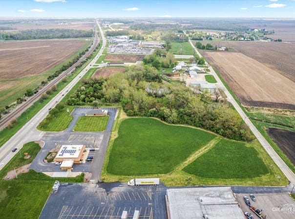 220 Indian Springs Drive, Sandwich, IL 60548