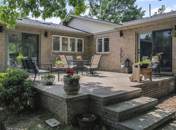 2460 Irish Way, Roscommon, MI 48653