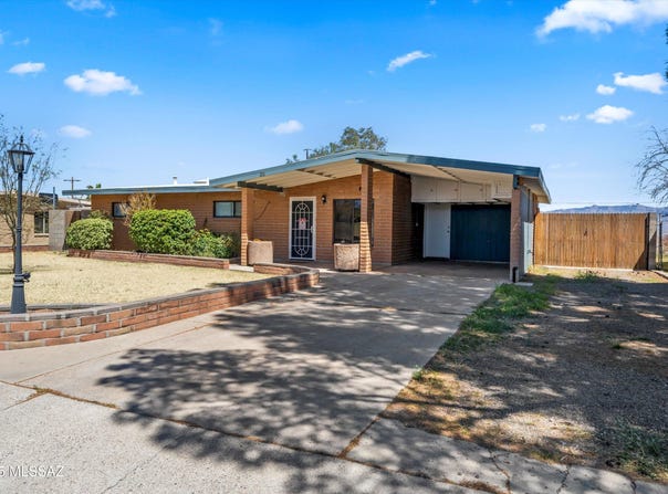 206 N Nichols Avenue, San Manuel, AZ 85631