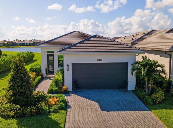 9012 SW Vetta Way, Port St Lucie, FL 34987