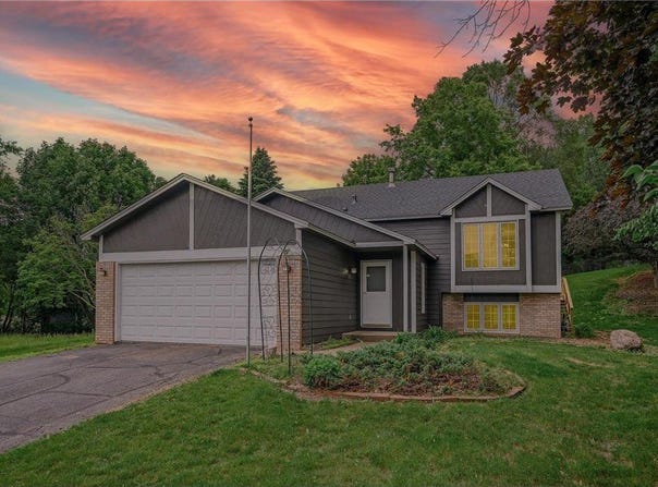 9211 Jeffery Avenue S, Cottage Grove, MN 55016