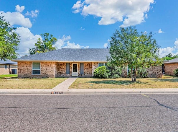 2825 Emerson Place, Midland, TX 79705